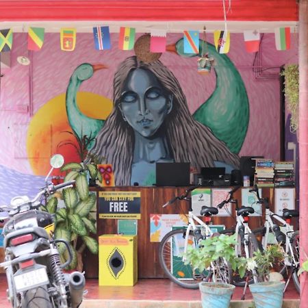 Hostelexp, Varkala - A Beach Town Hostel エクステリア 写真