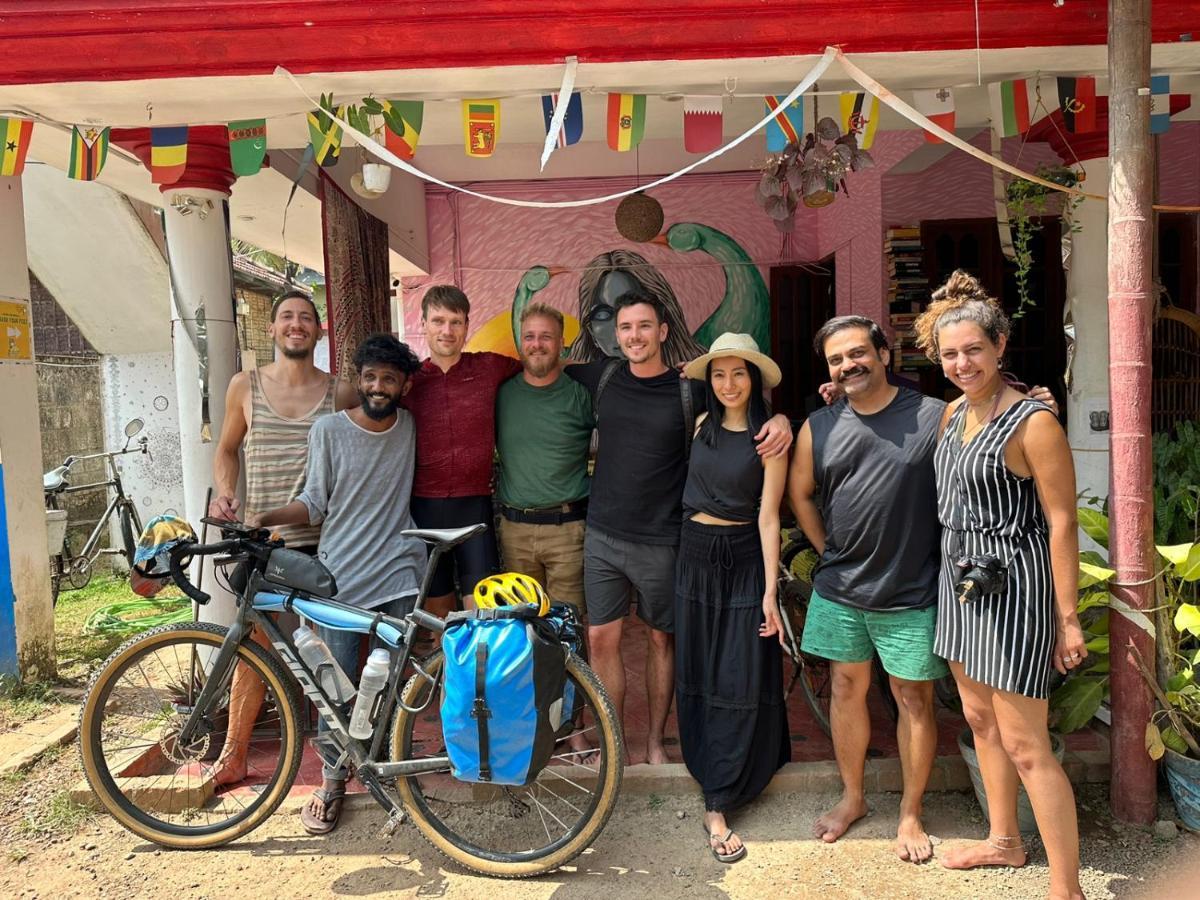 Hostelexp, Varkala - A Beach Town Hostel エクステリア 写真