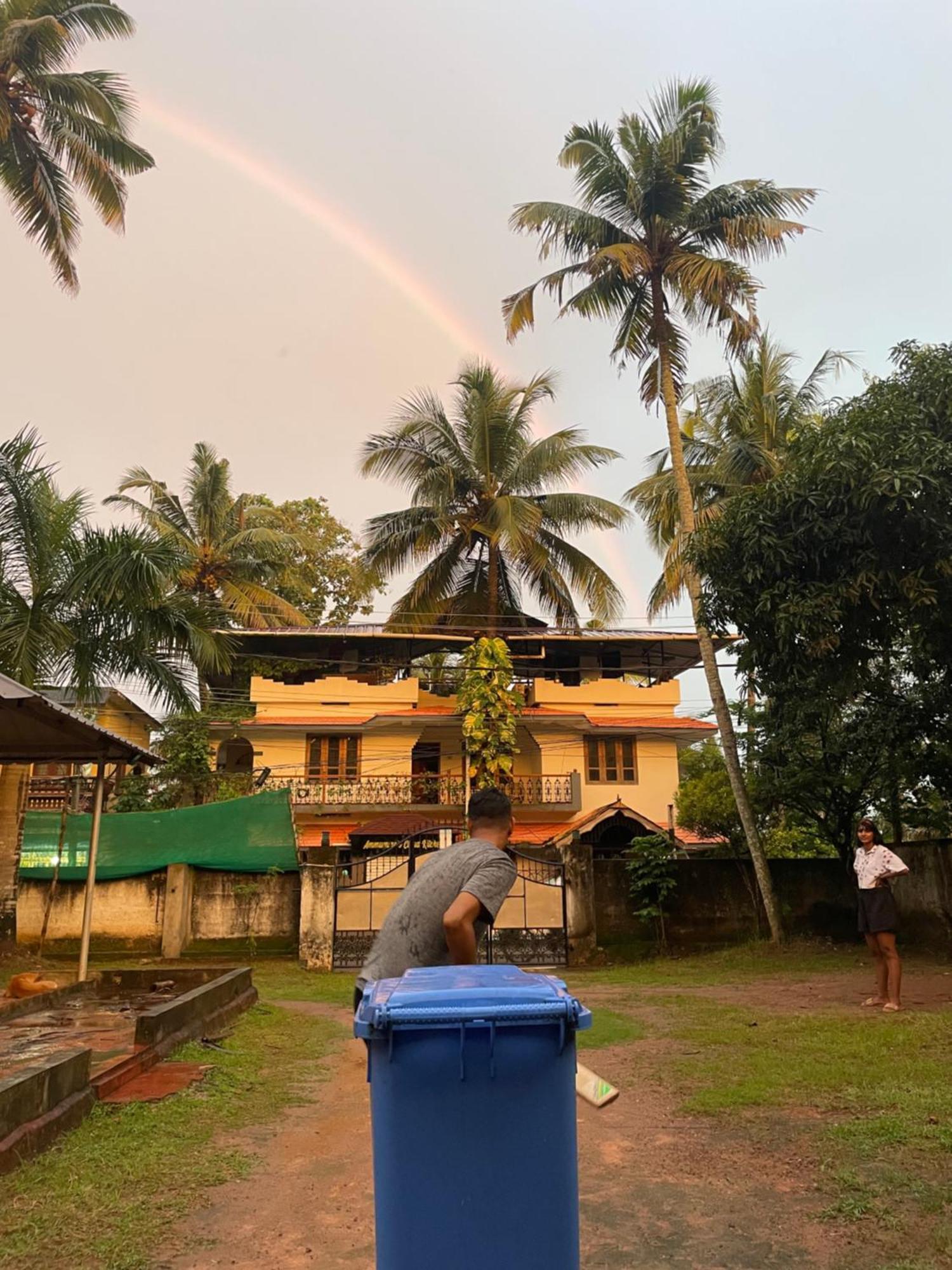 Hostelexp, Varkala - A Beach Town Hostel エクステリア 写真