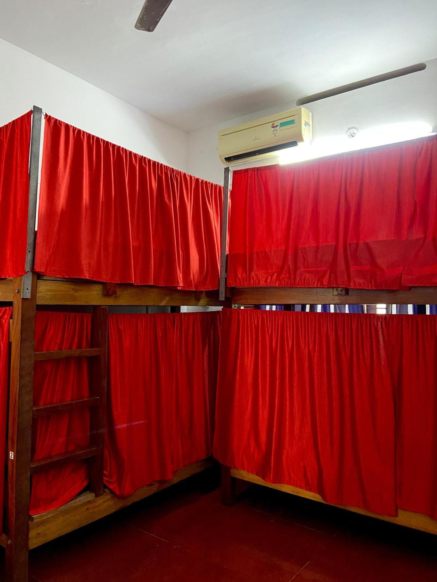 Hostelexp, Varkala - A Beach Town Hostel エクステリア 写真