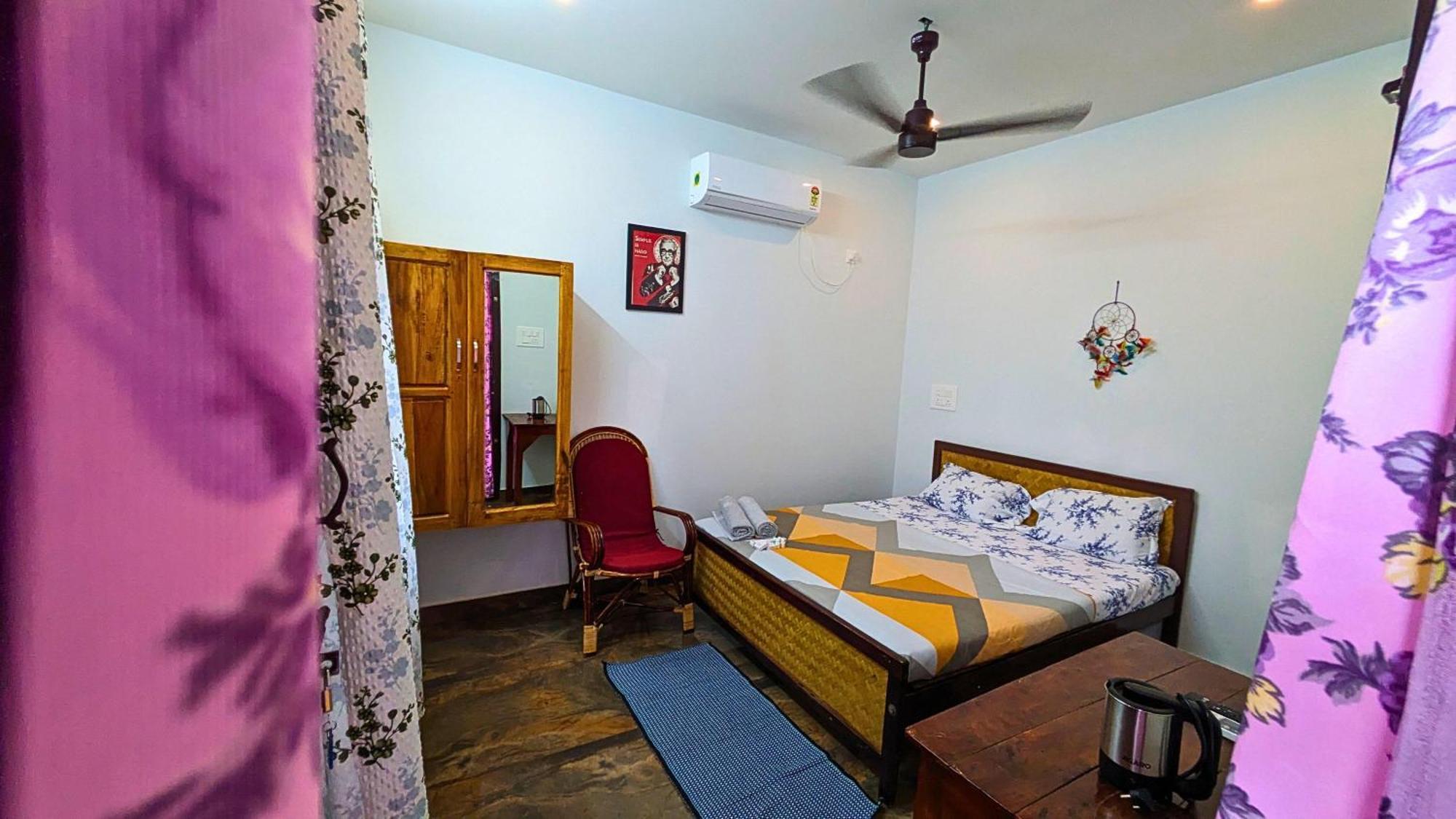 Hostelexp, Varkala - A Beach Town Hostel エクステリア 写真